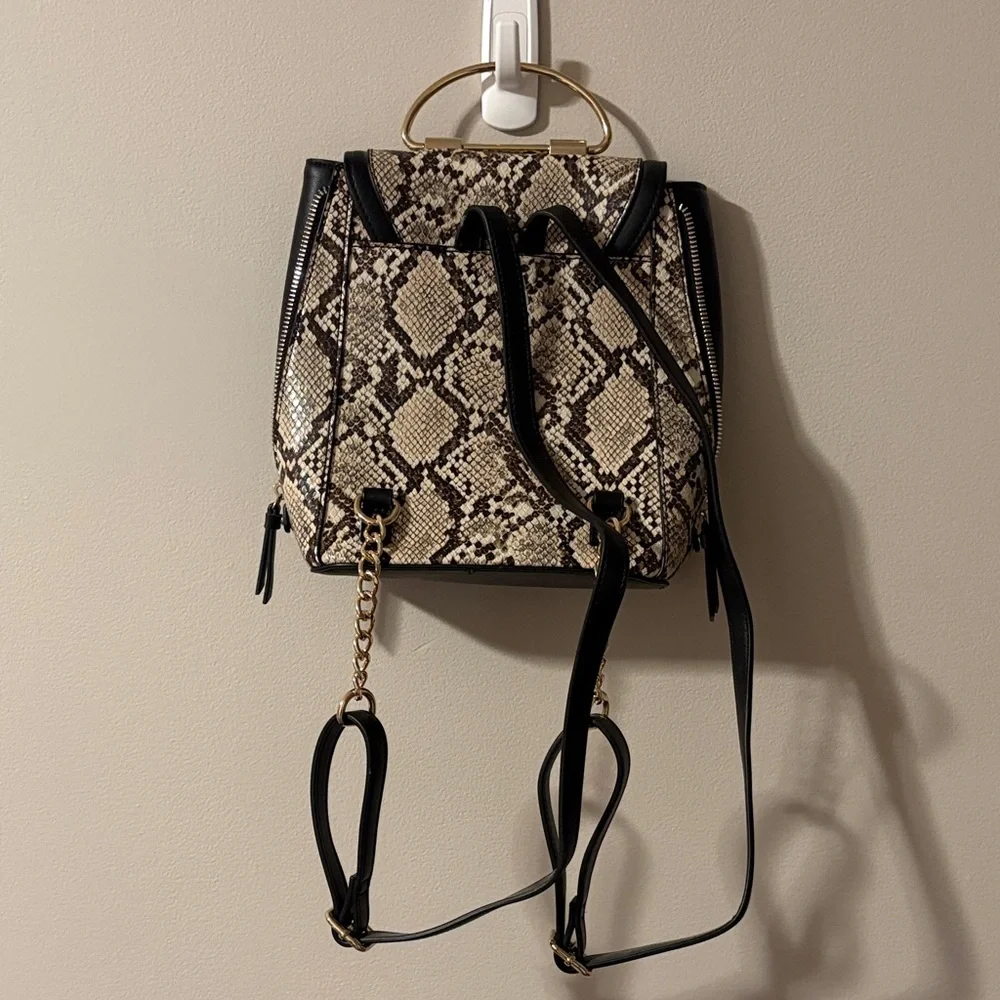 🏡 NWOT Call It Spring Faux Snakeskin Pattern Backpack  - Tan & Black - OS